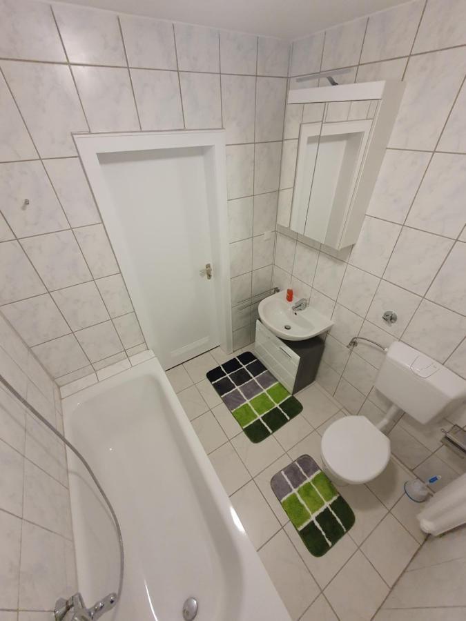 Ferienwohnung Schlossstrasse Essen Exterior photo